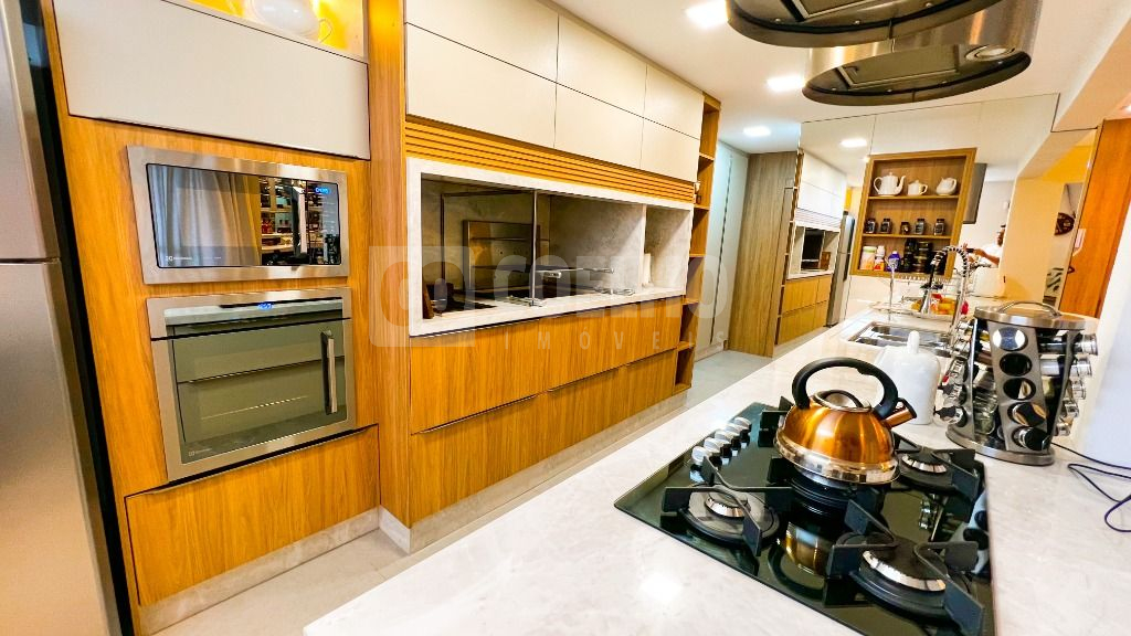  - Sobrado com 3 dormitórios à venda, 270 m² por R$ 1.700.000,00 - Boa Vista - Curitiba/PR