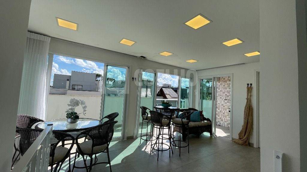 Sobrado em condomínio à venda com 3 quartos, 230.00m² - Afonso Pena,São José dos Pinhais