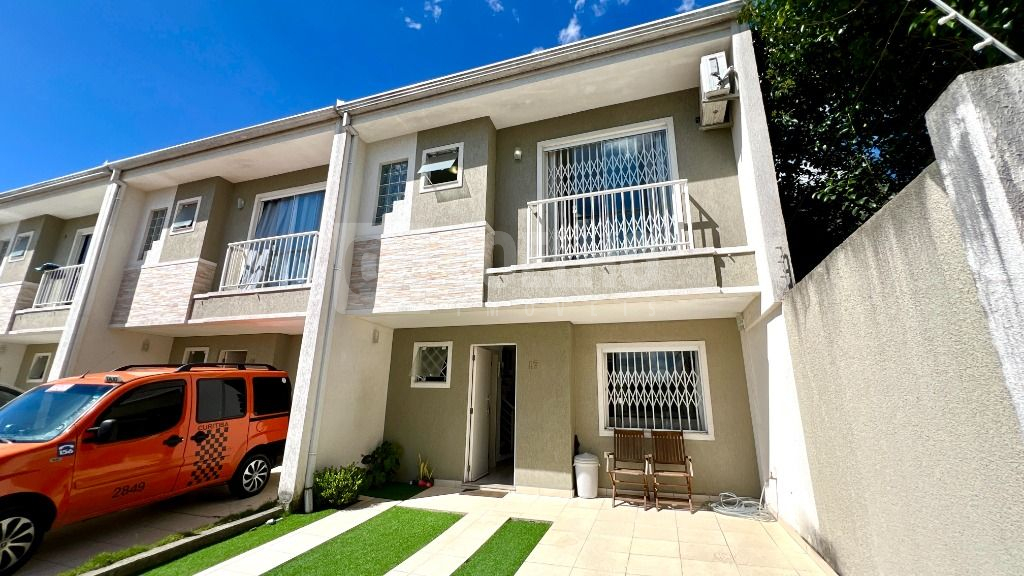 Sobrado em condomínio à venda com 3 quartos, 112.00m² - Uberaba,Curitiba