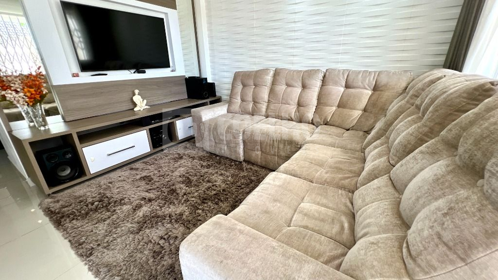 Sobrado em condomínio à venda com 3 quartos, 112.00m² - Uberaba,Curitiba